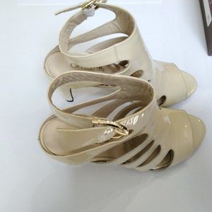 Chelsea Paris Patent Leather  Camden Luxury Italian Heels In Sand Size 37 1\2
